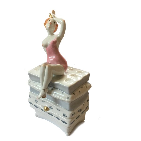 Kati Zorn Porzellan Figur Prinzessin auf der Erbse (mittel)